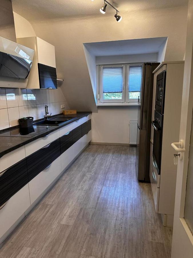 A&V Apartments Wunderschoene Rheinblick Wohnung Zum Entspannen Apt Ela ดุยส์บูร์ก ภายนอก รูปภาพ