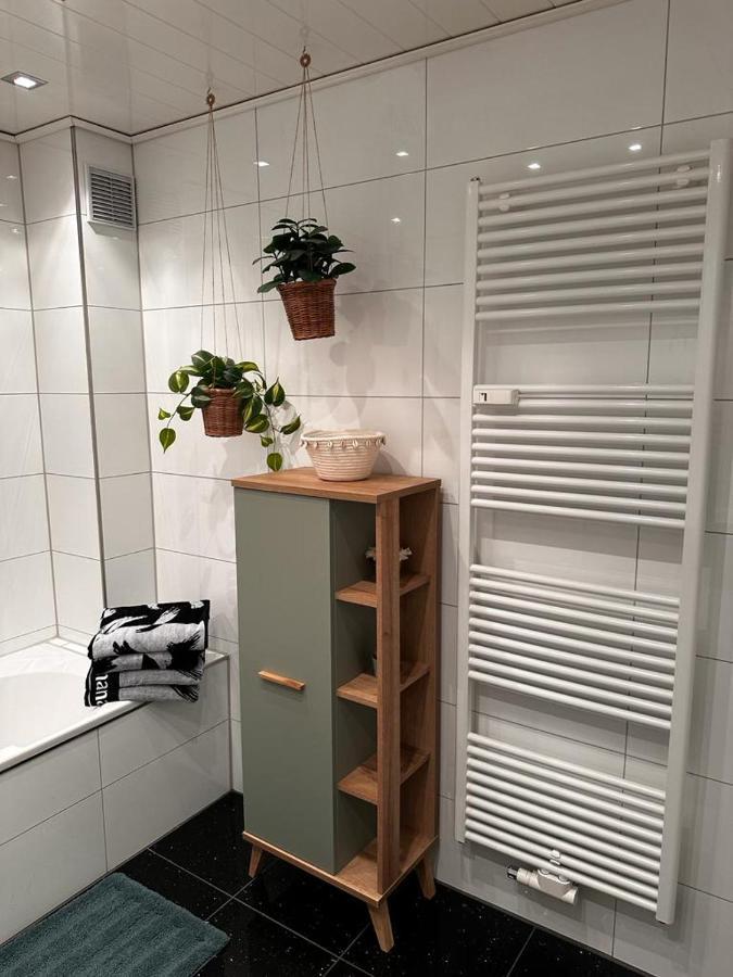 A&V Apartments Wunderschoene Rheinblick Wohnung Zum Entspannen Apt Ela ดุยส์บูร์ก ภายนอก รูปภาพ