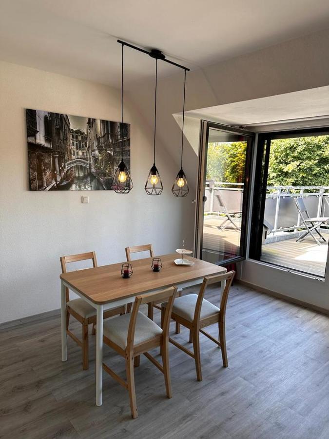 A&V Apartments Wunderschoene Rheinblick Wohnung Zum Entspannen Apt Ela ดุยส์บูร์ก ภายนอก รูปภาพ