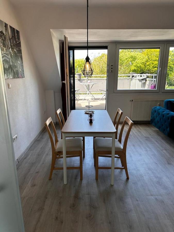 A&V Apartments Wunderschoene Rheinblick Wohnung Zum Entspannen Apt Ela ดุยส์บูร์ก ภายนอก รูปภาพ